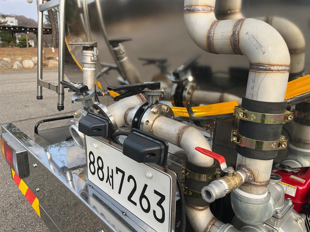 현대 살수차 메가트럭 수동 9