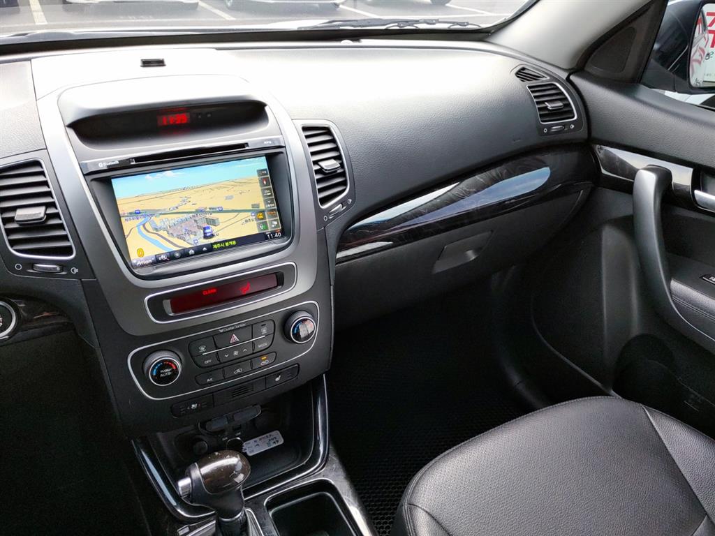 Kia Sorento 4WD 2.0 Trendy 9