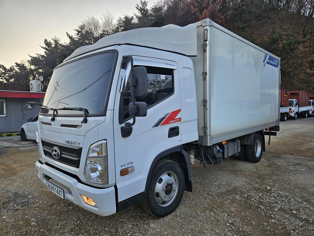 현대 올뉴마이티 2.5톤 냉동탑 1