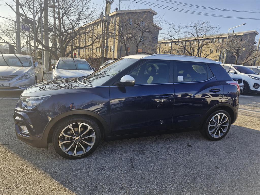 KG Mobility (Ssangyong) Tivoli 2WD Gasoline VX 3