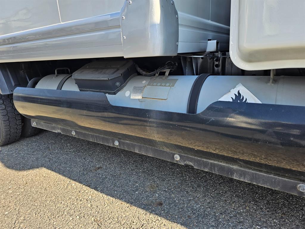 기아 봉고3 1톤 표준탑 LPG 9