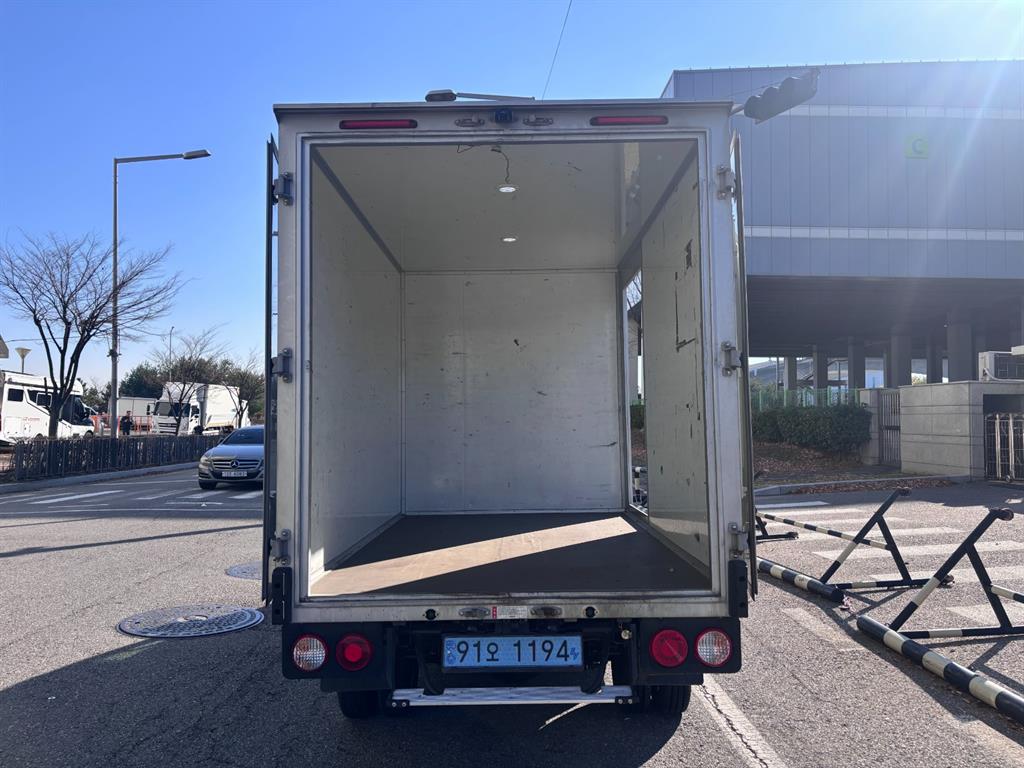 기아 봉고3 1톤 표준탑 전기 3