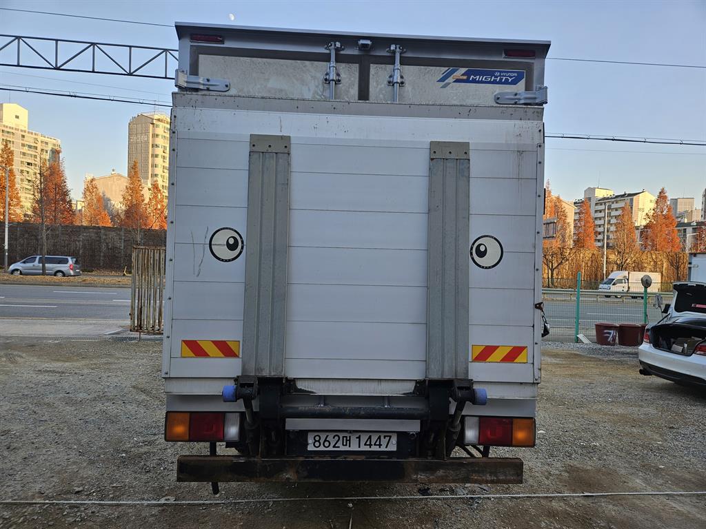 현대 올뉴마이티 2.5톤 냉동탑 3