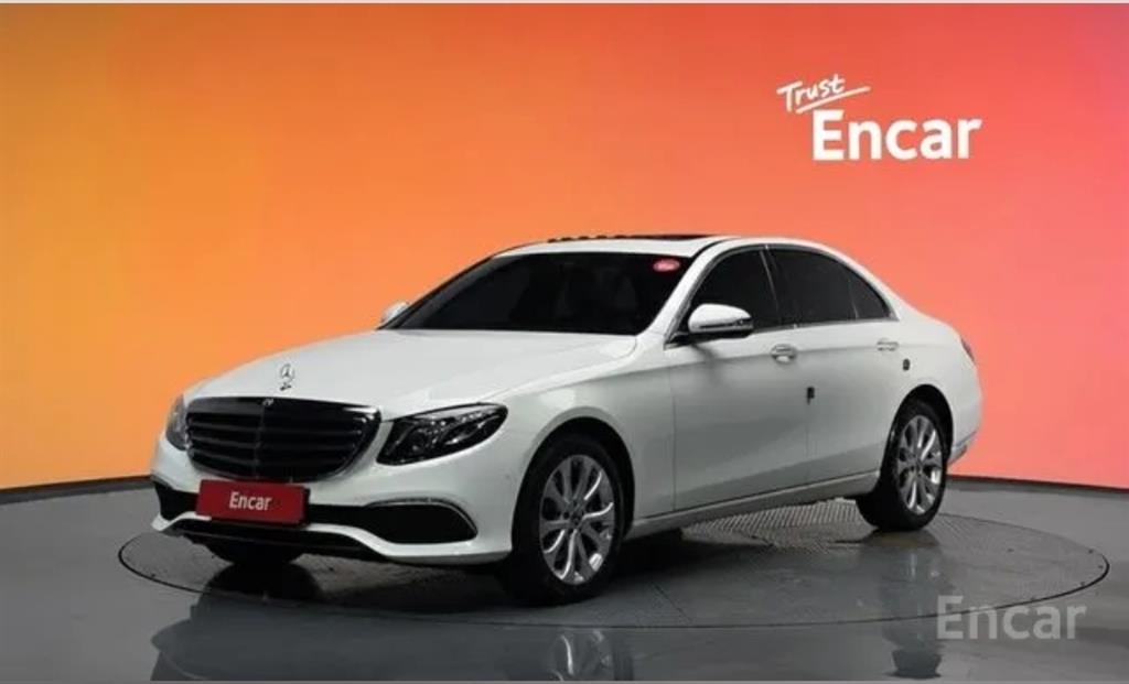 Mercedes-Benz E-Class E220d 4MATIC Exclusive 2