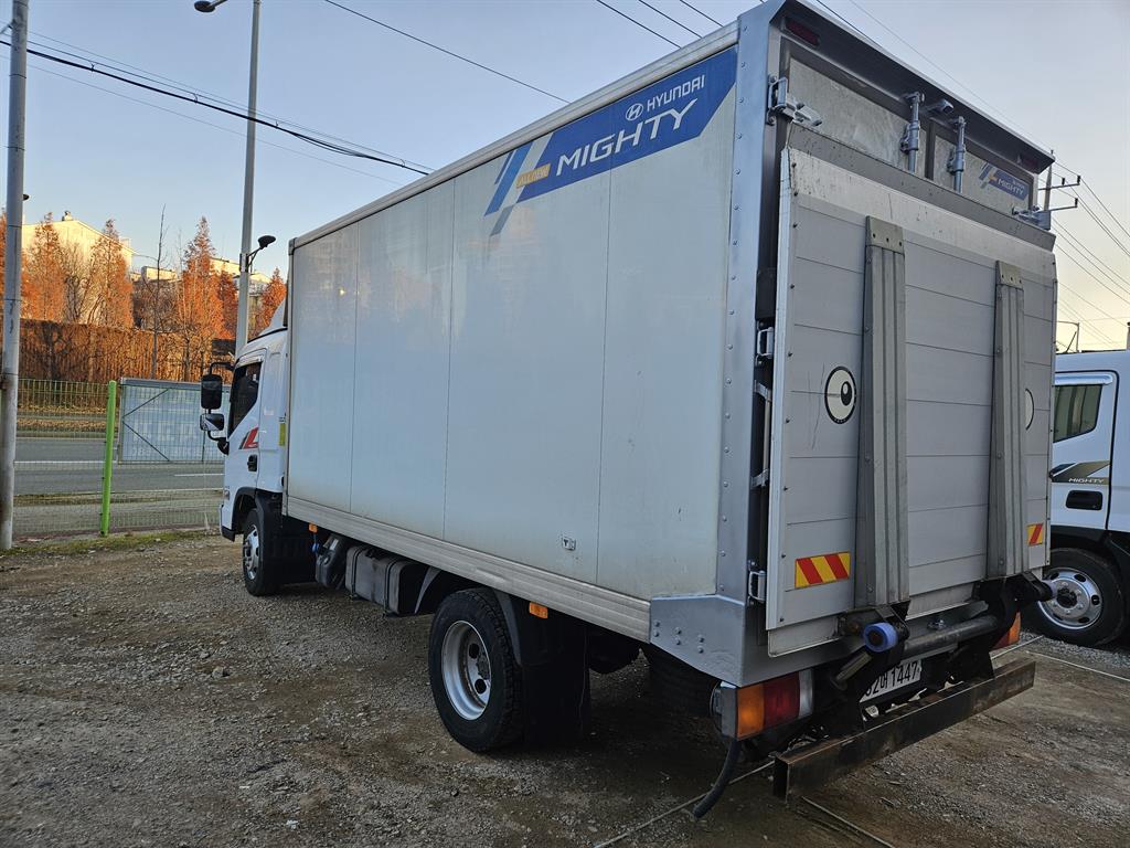 현대 올뉴마이티 2.5톤 냉동탑 5