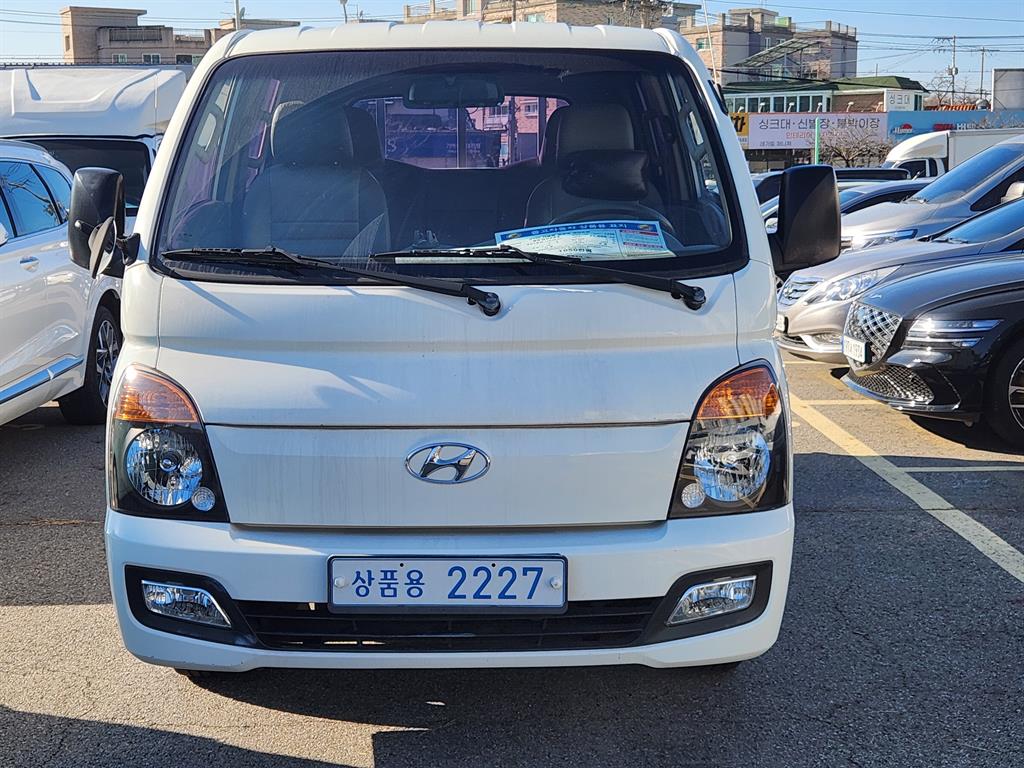 Hyundai Porter 1.0 Ton/ Double Cab/ Long Wheelbase/ CRDi Super