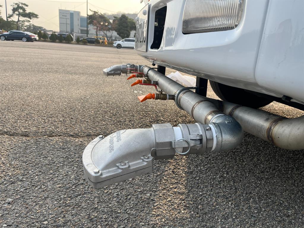 현대 살수차 메가트럭 수동 8