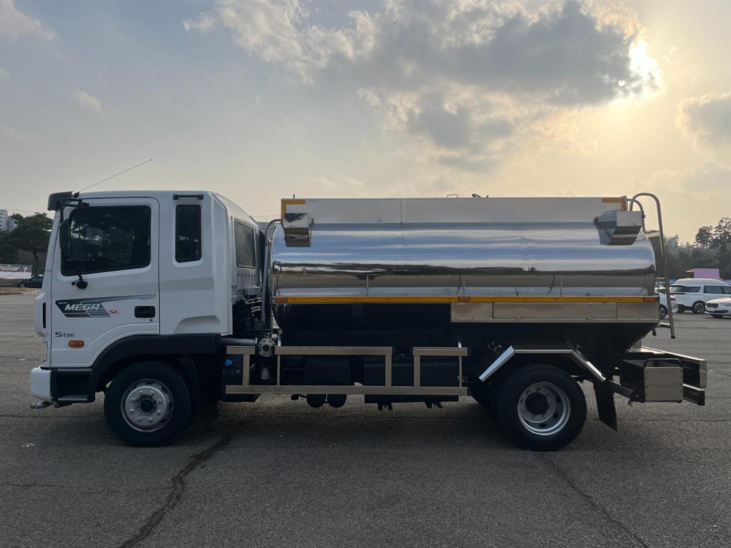 현대 살수차 메가트럭 수동 3