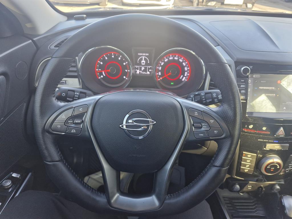 KG Mobility (Ssangyong) Tivoli 2WD Gasoline VX 7