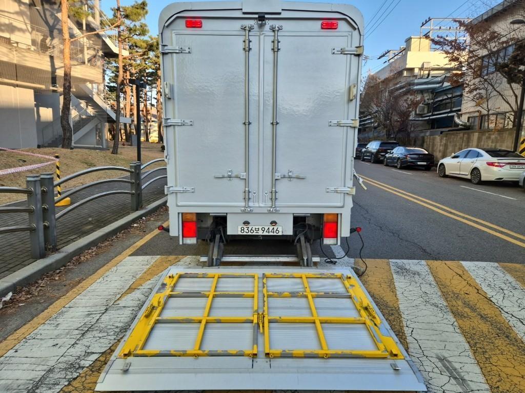 현대 올뉴마이티 2.5톤 윙바디 2