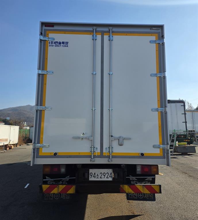 현대 메가트럭 단바리 표준탑 4.5톤 수동 3