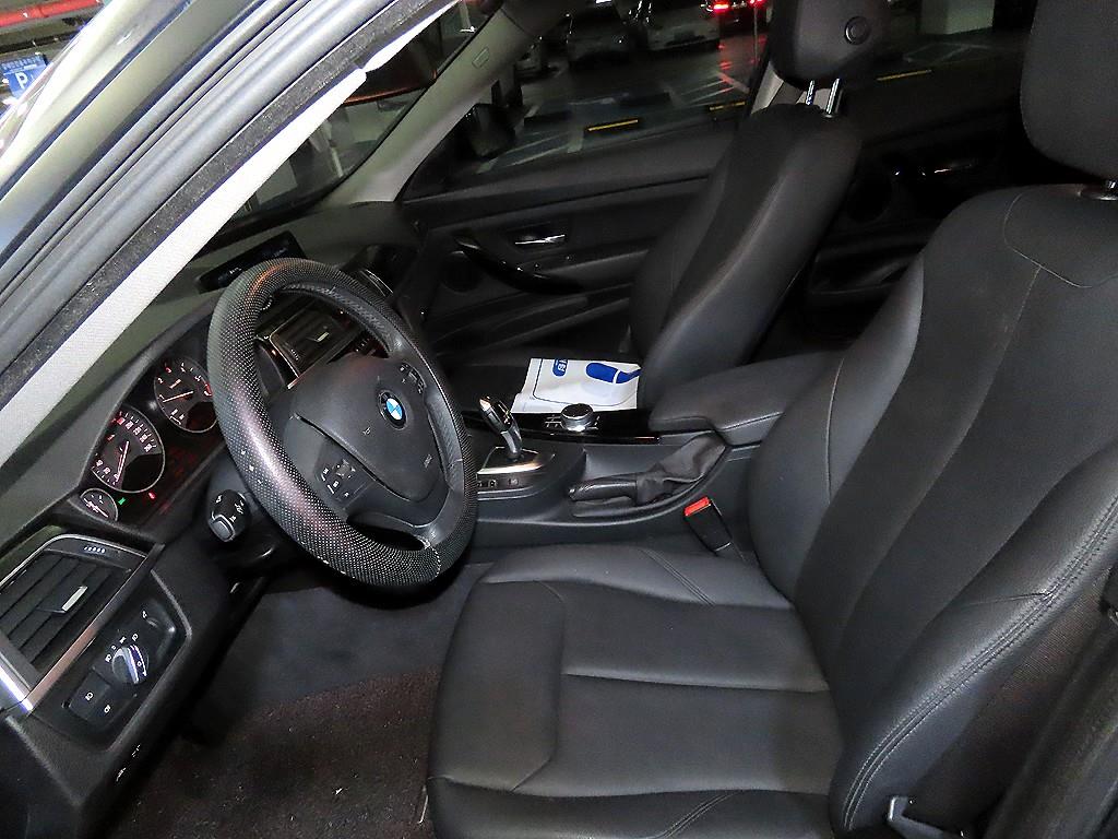 BMW 3 Series GT 320D 7