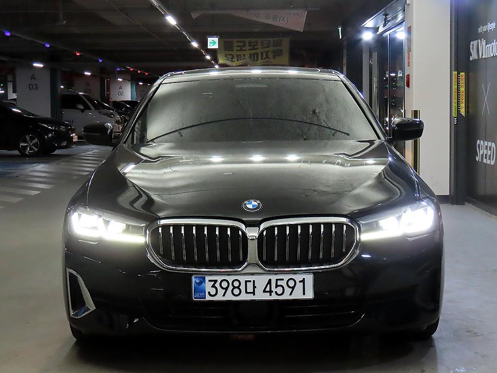 BMW 5시리즈 520i 럭셔리 사진