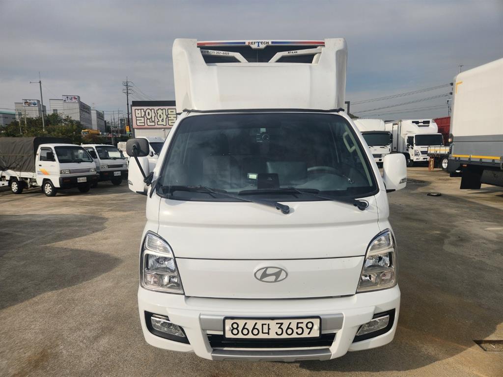 Hyundai Porter Super Cab/ Long Wheelbase Twin Comp