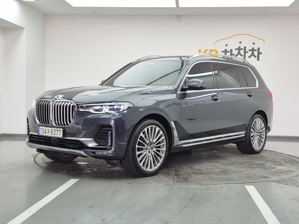 BMW X7 xDrive 40i Design Pure Excelence 2