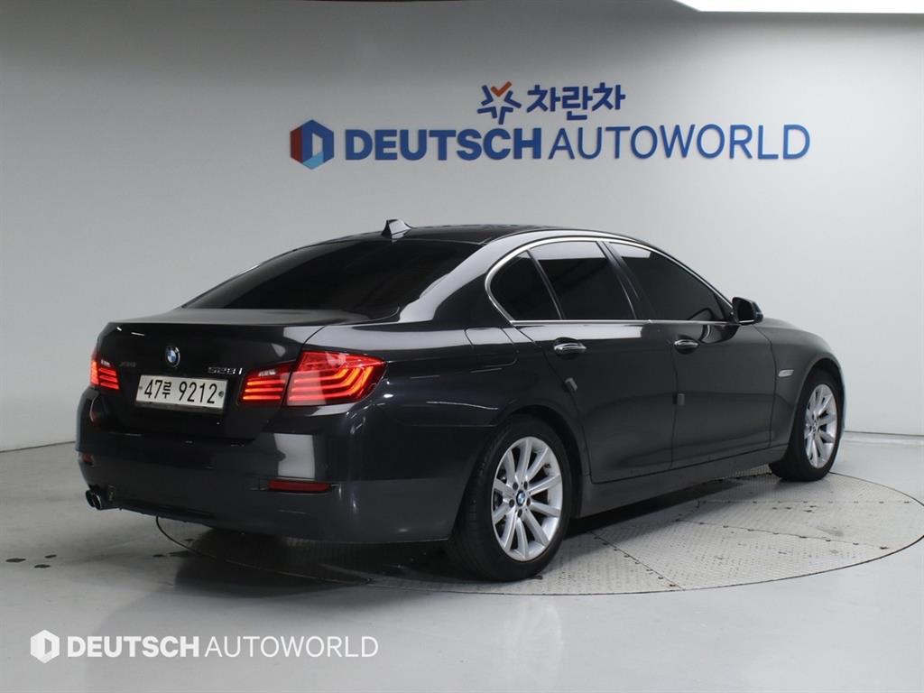 BMW 5시리즈 528i xDrive 사진 2/20
