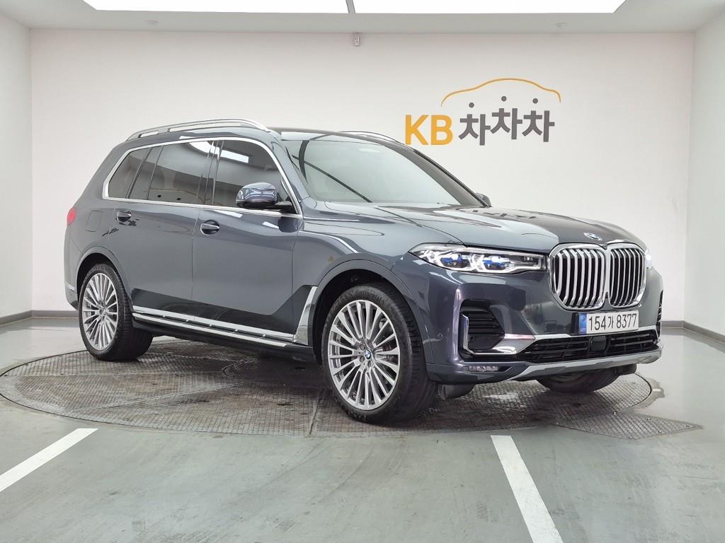 BMW X7 xDrive 40i Design Pure Excelence 3