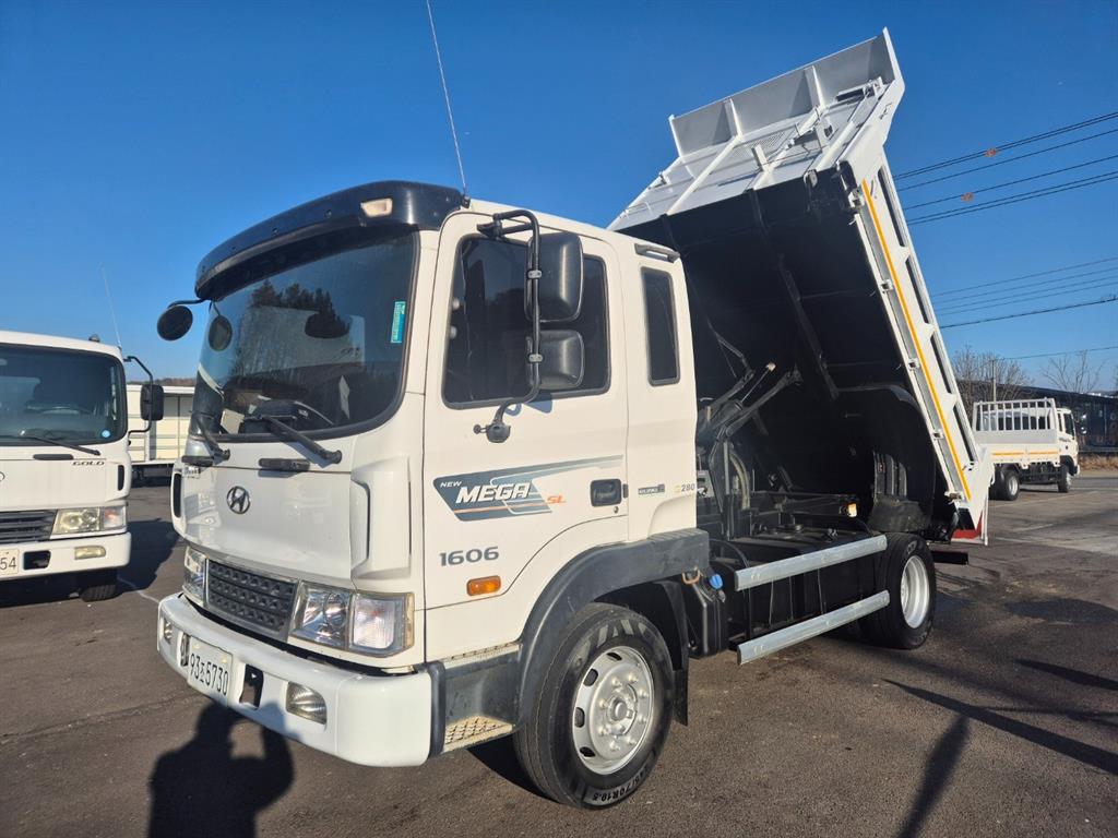 현대 메가트럭 화물덤프 5톤