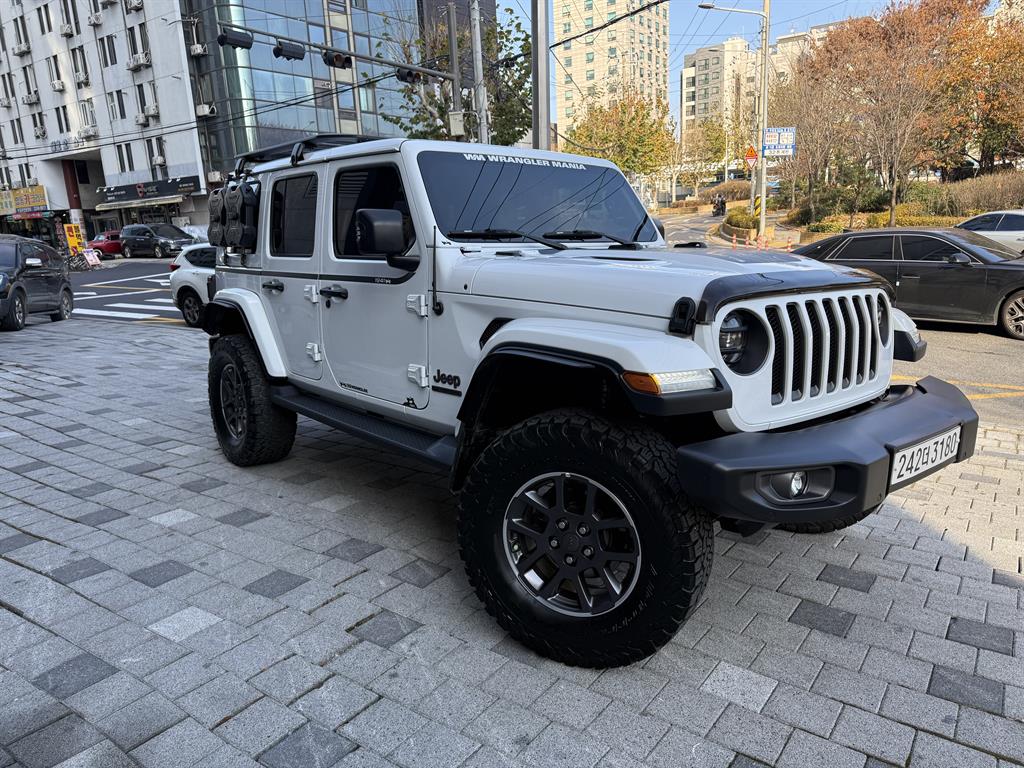Jeep Wrangler 2.0 Overland 4 Duo Power Top 4