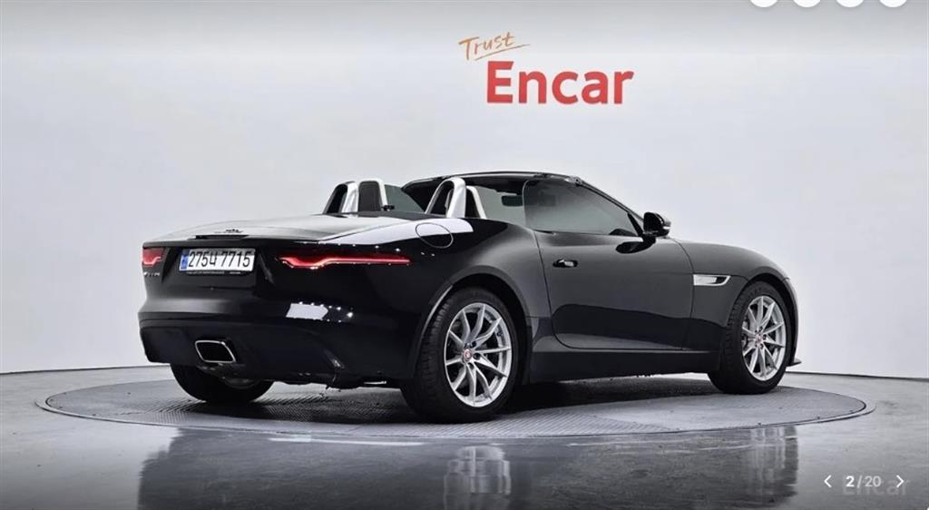 Jaguar F-TYPE P300 Convertible 3