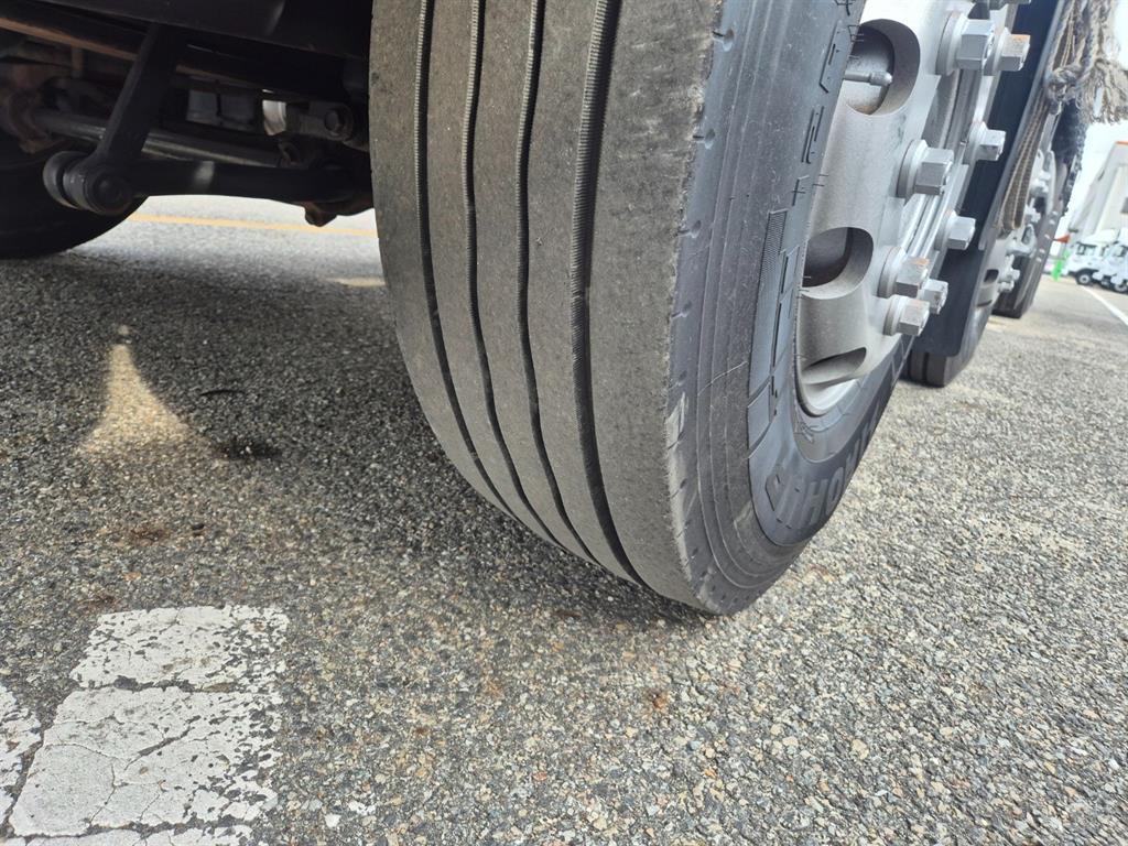 현대 트라고 카고 25톤 오토 11