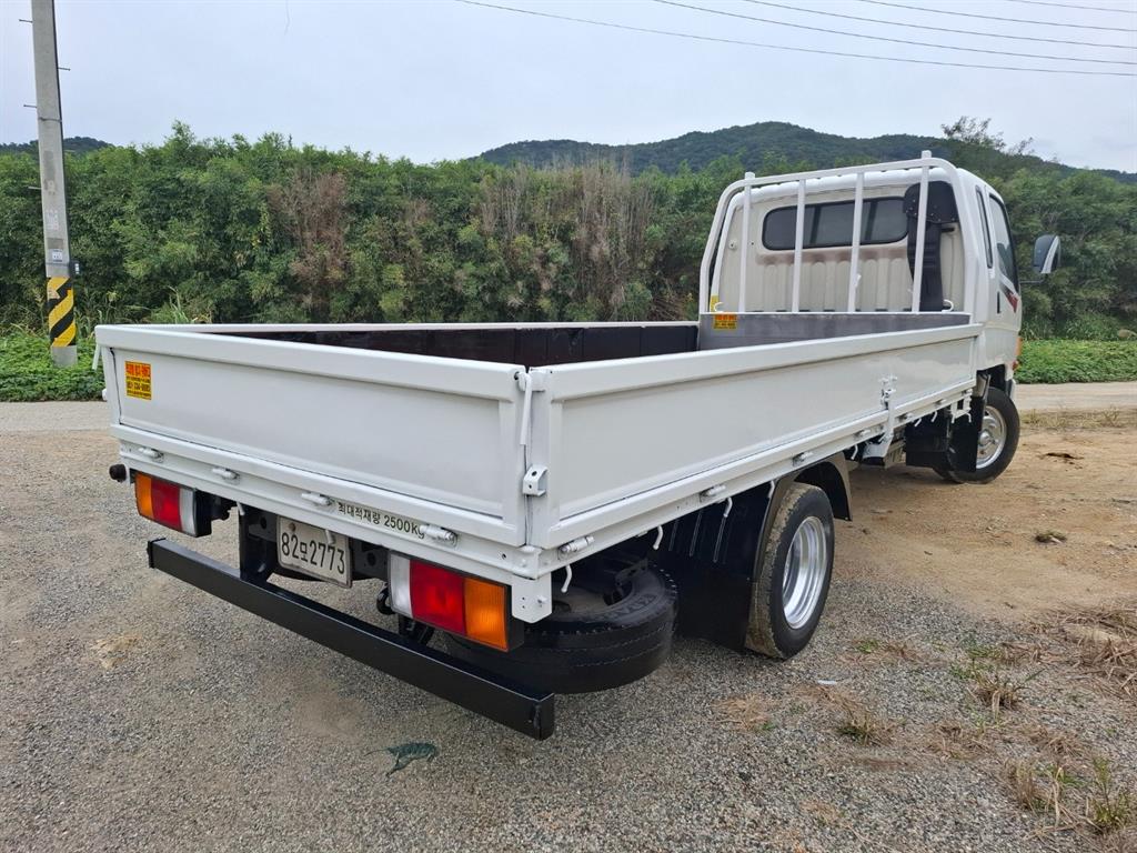 현대 이마이티 2.5톤 카고 9