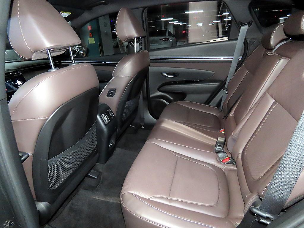 Hyundai Tucson 2WD Inspiration 8