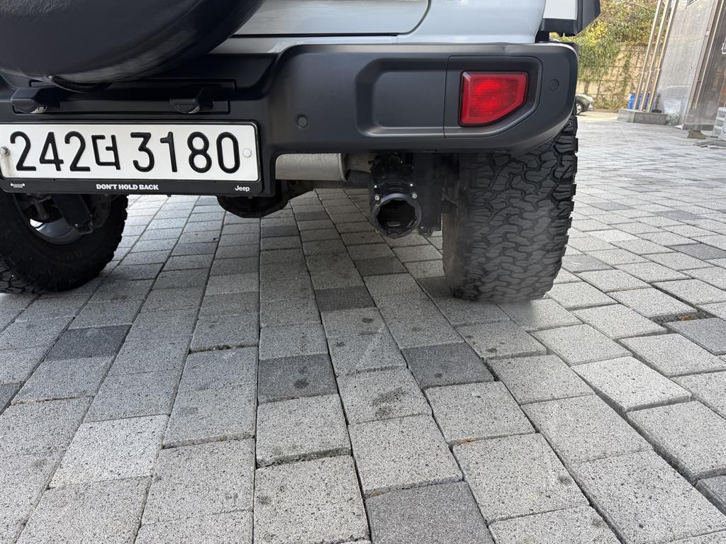 Jeep Wrangler 2.0 Overland 4 Duo Power Top 9