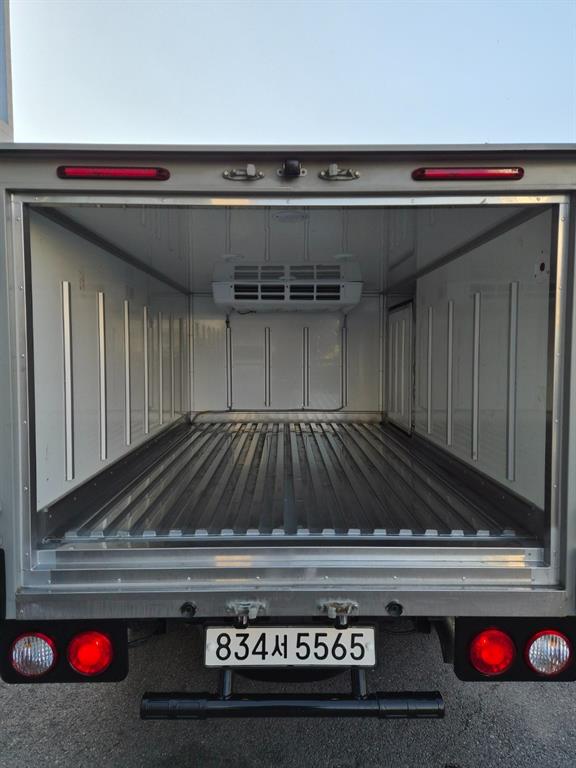 기아 봉고3 1톤 저상탑 LPG 9