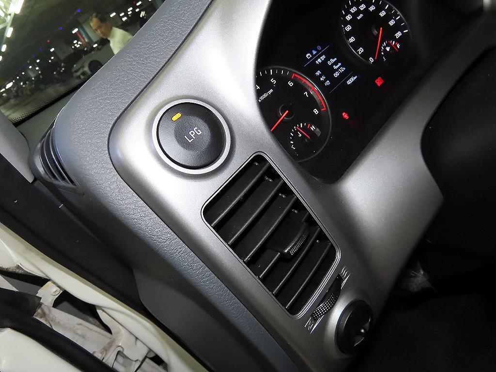 기아 봉고3 1톤 카고 LPG 12