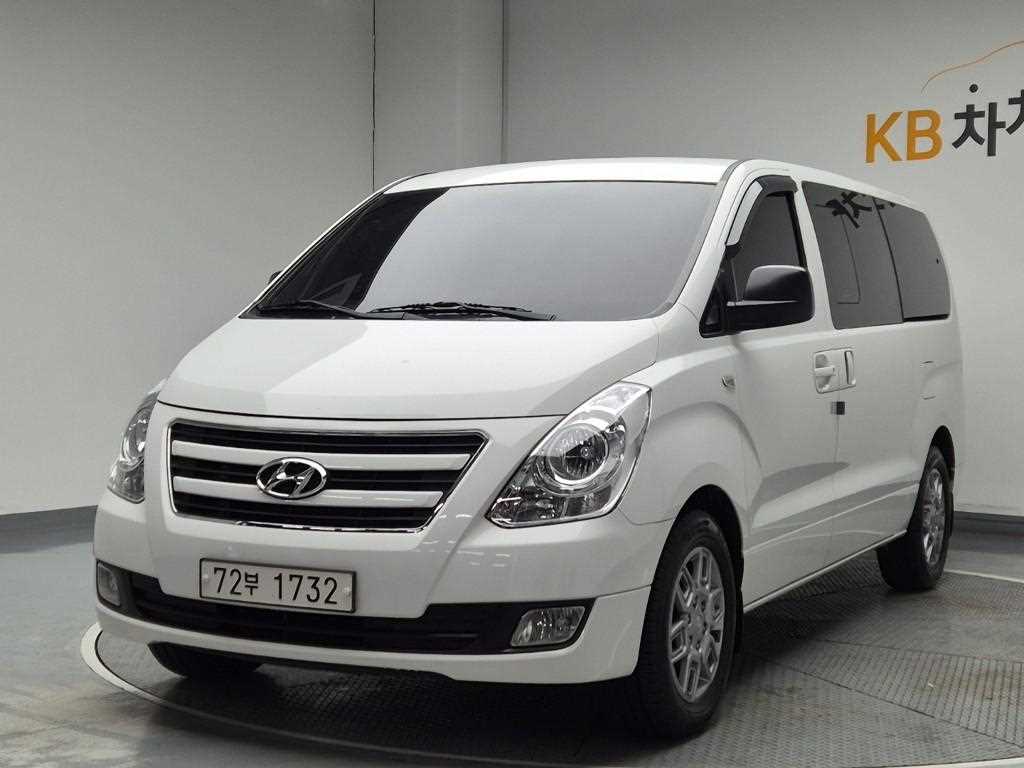 Hyundai Starex Camping Car 2WD 2