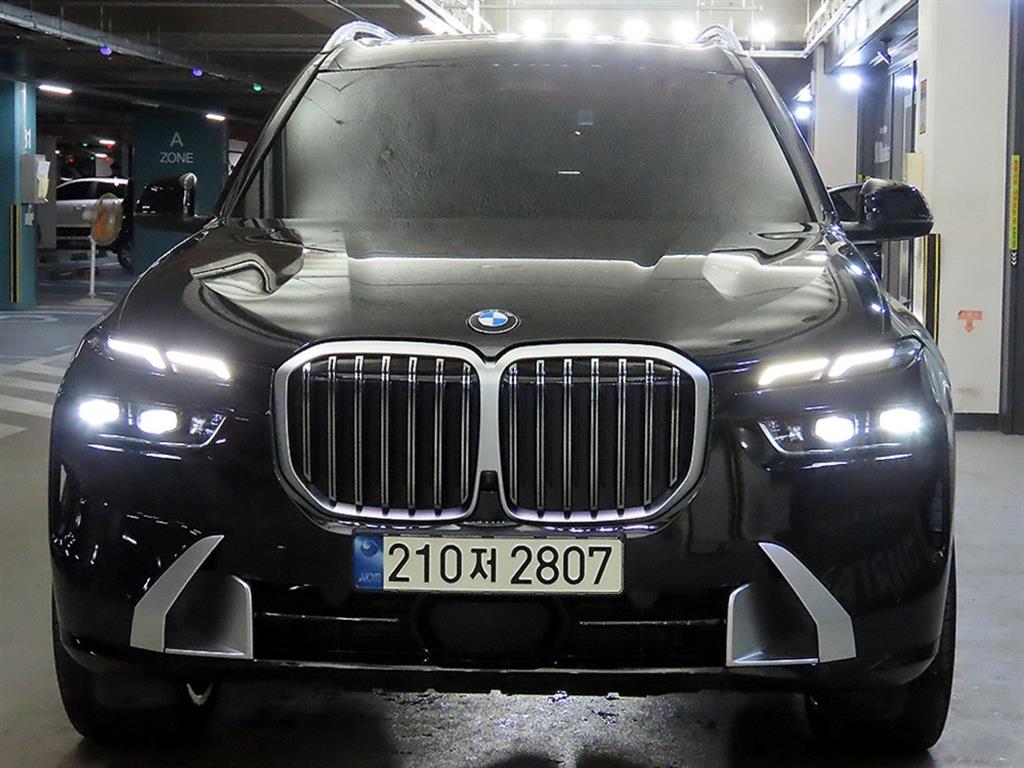 BMW X7 xDrive 40i Design Pure Excelence — фото 2