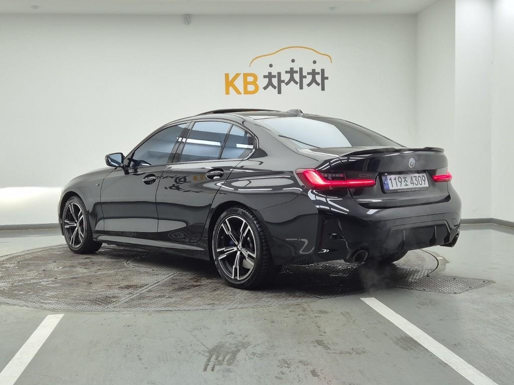 BMW 3 Series 320i M Sport 4