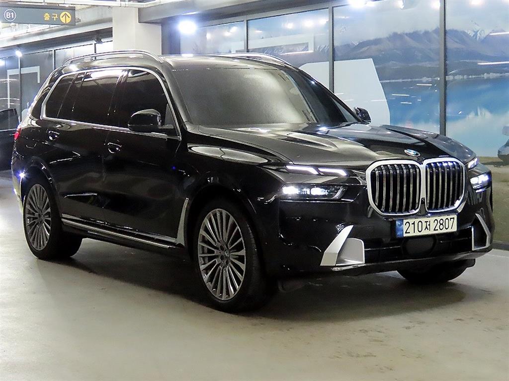 BMW X7 xDrive 40i Design Pure Excelence