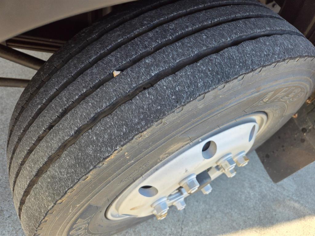 현대 메가트럭 270 카고 5톤 수동 13