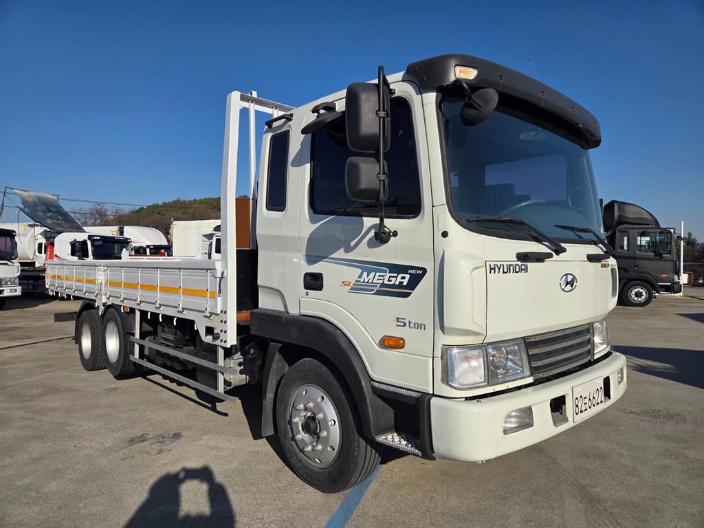 현대 메가트럭 270 카고 5톤 수동 2