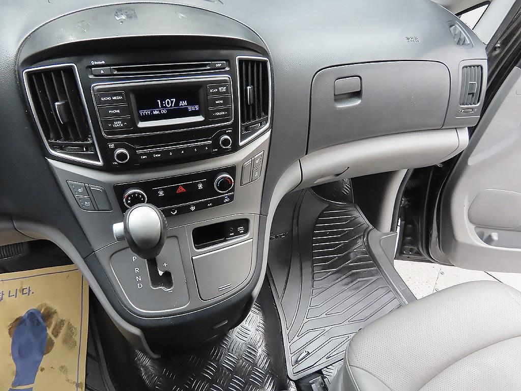 Hyundai Starex Modern 8