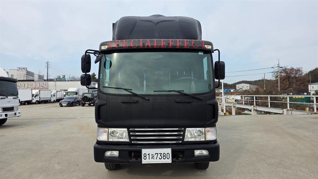 현대 메가트럭 단바리 익스하이탑 4.5톤 오토 1