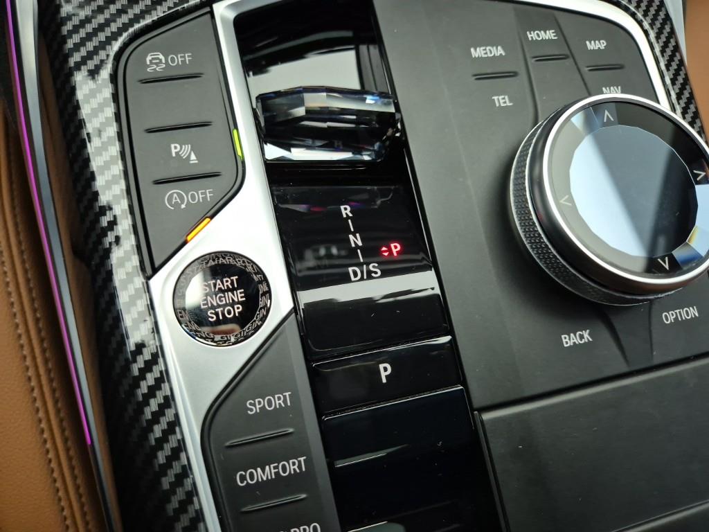 BMW 3 Series 320i M Sport 9