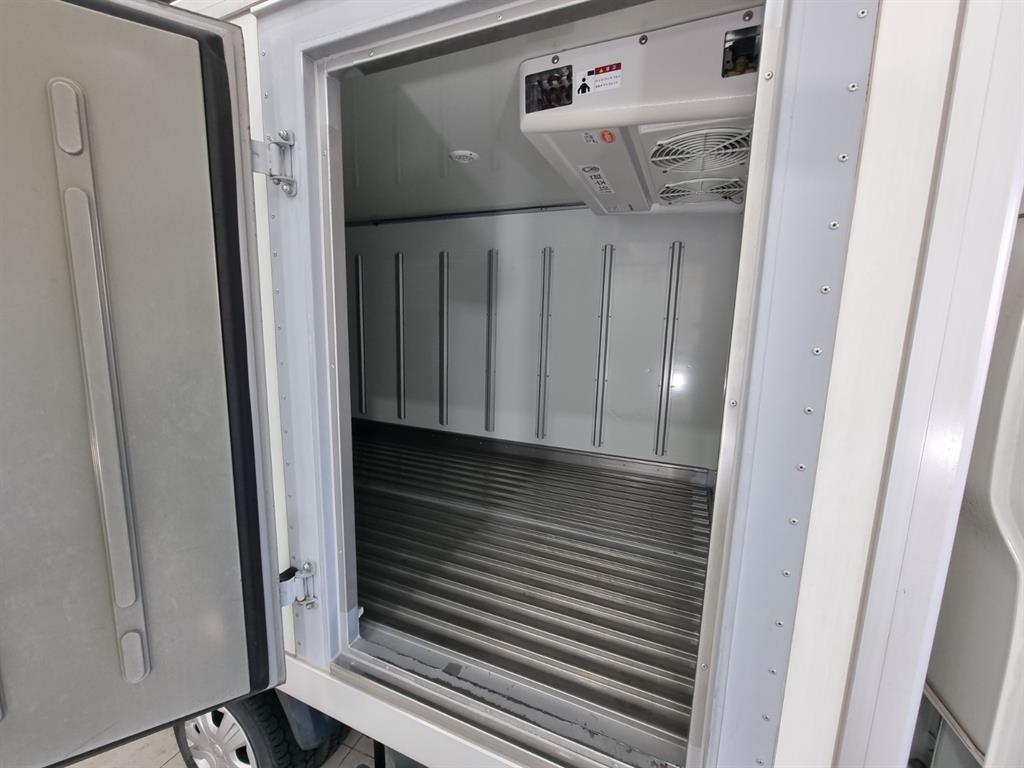 기아 봉고3 1톤 냉동탑 LPG 6