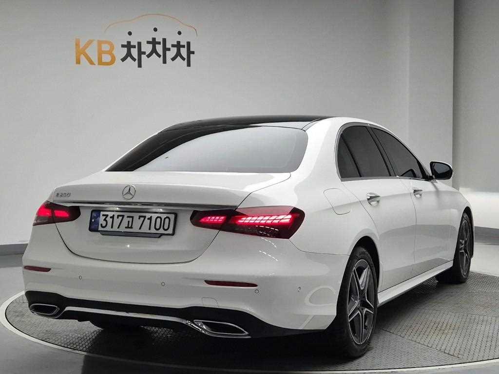 Mercedes-Benz E-Class E250 AMG Line 4