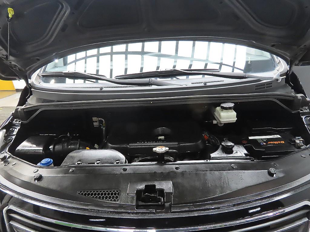 Hyundai Starex Modern 9