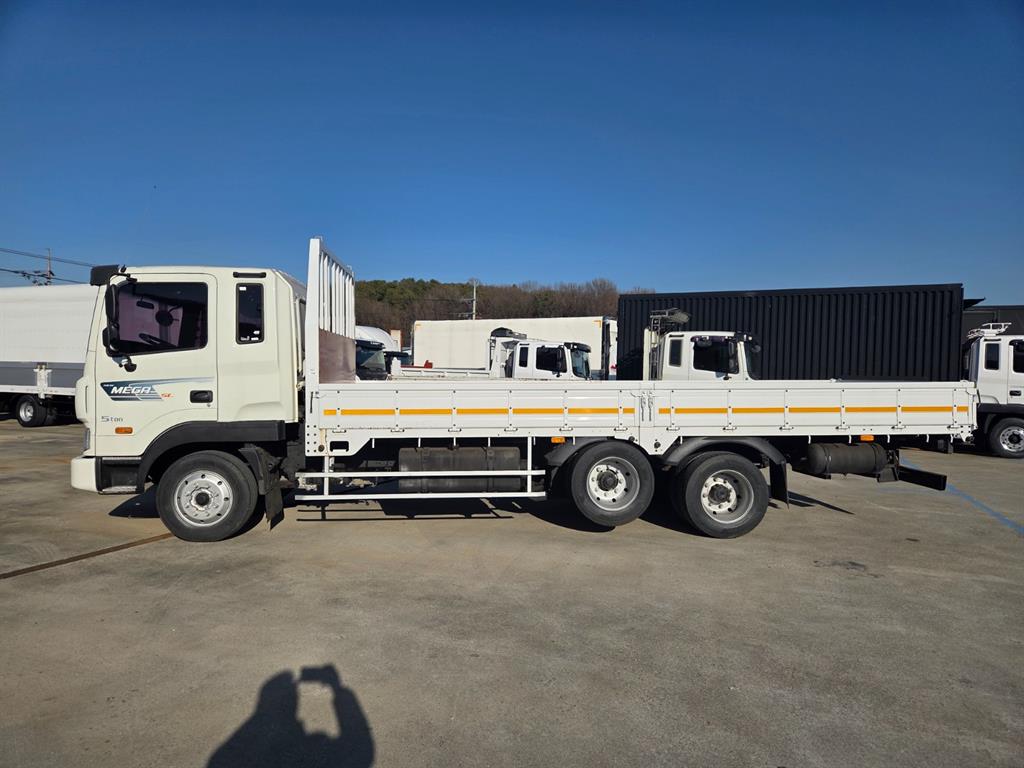 현대 메가트럭 270 카고 5톤 수동 7