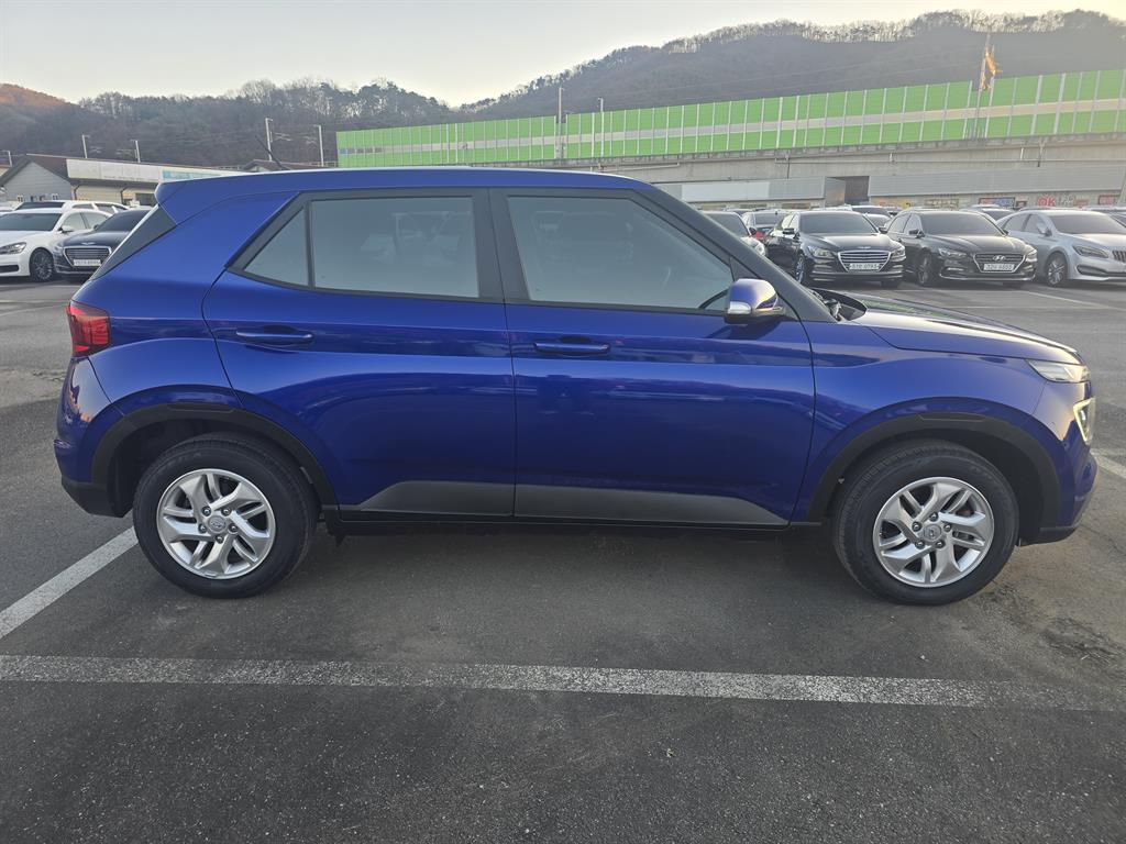 Hyundai Venue 1.6 Modern 4