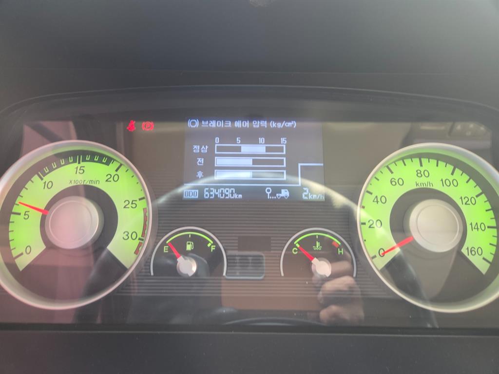 현대 메가트럭 270 카고 5톤 수동 9