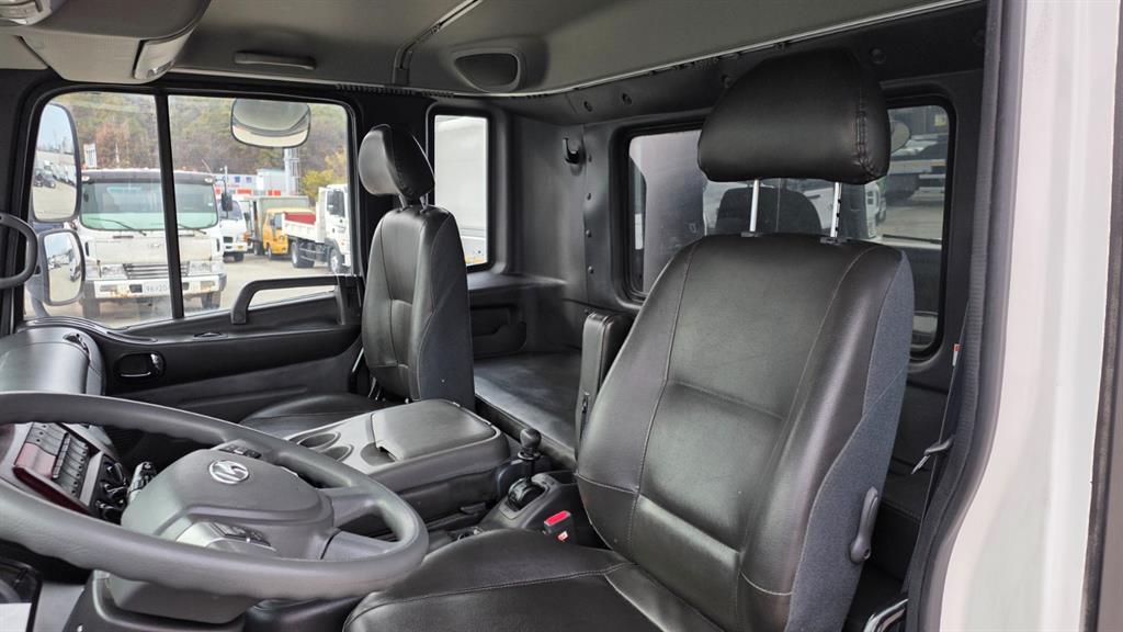 현대 메가트럭 단바리 익스하이탑 4.5톤 오토 11