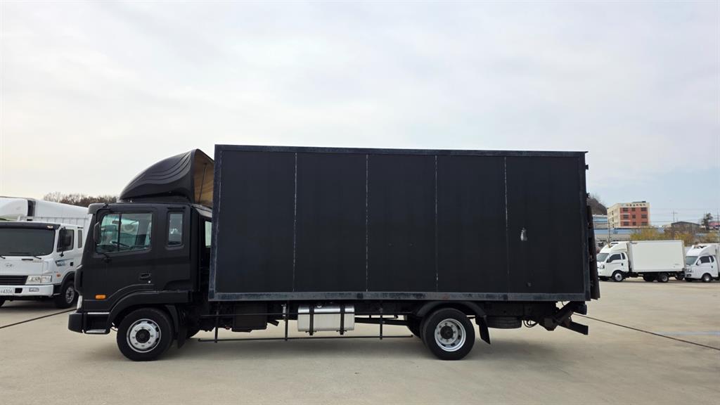 현대 메가트럭 단바리 익스하이탑 4.5톤 오토 3