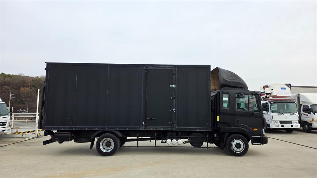 현대 메가트럭 단바리 익스하이탑 4.5톤 오토 2