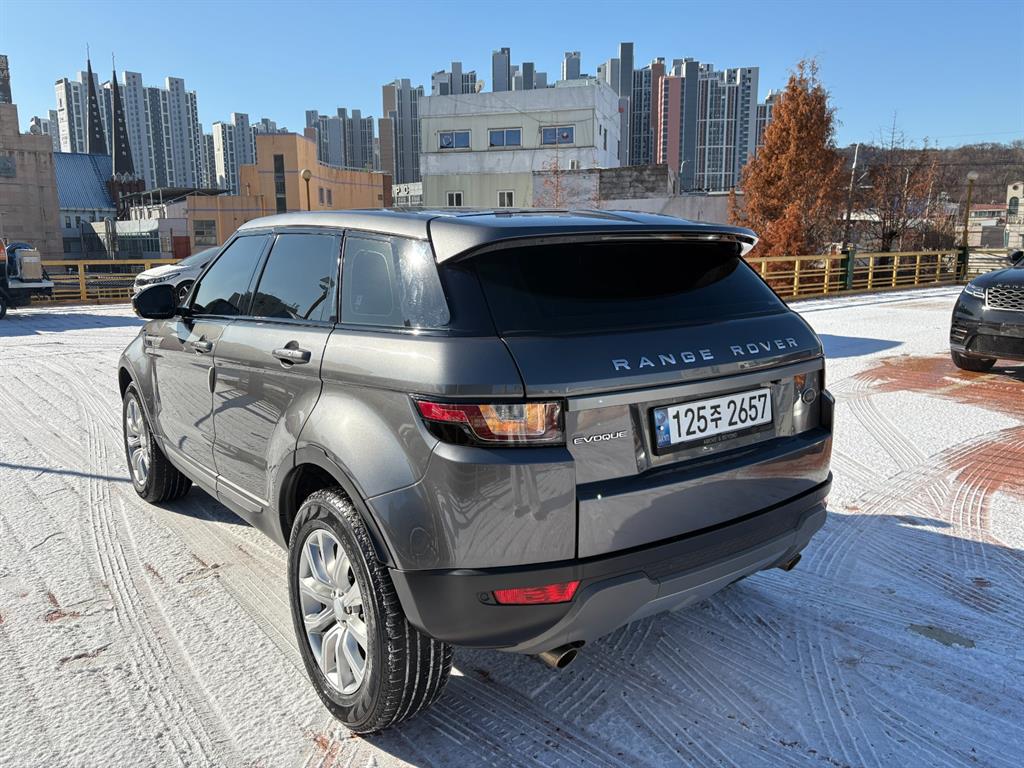 Land Rover Range Rover 2.0 TD4 SE 3