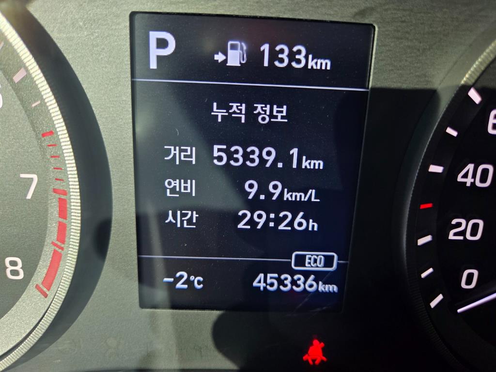 Hyundai Tucson 1.6T 2WD Premium 8